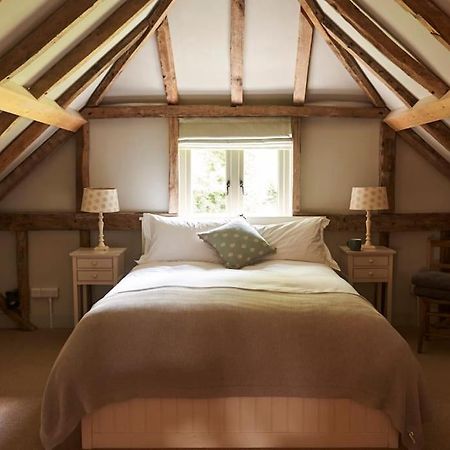 Вилла Stride'S Barn Whiteparish Экстерьер фото