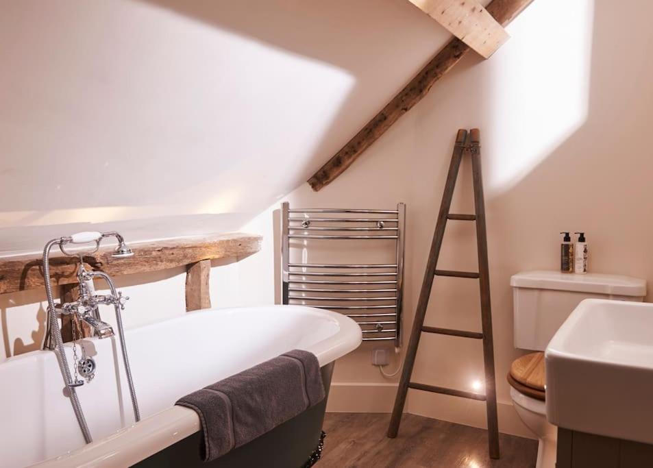 Вилла Stride'S Barn Whiteparish Экстерьер фото